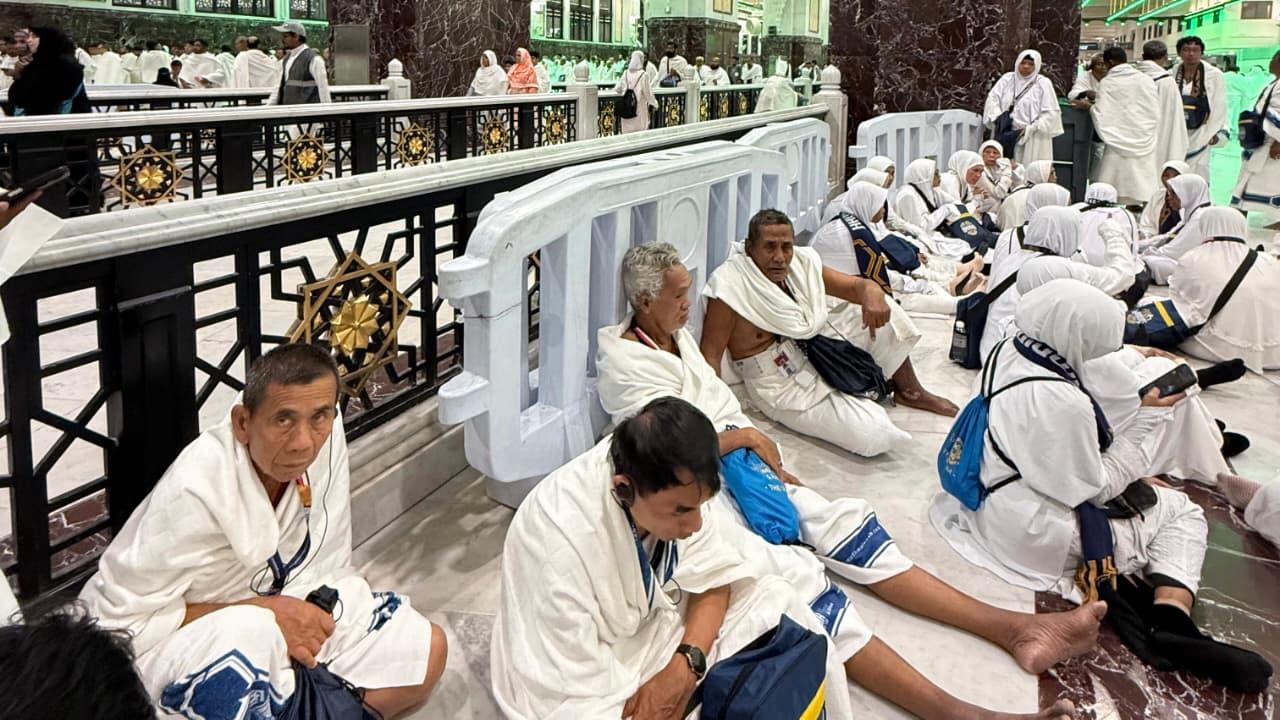 Image LARANGAN DUDUK DI LORONG MASJIDIL HARAM: IMBAUAN PENTING BAGI JAMAAH UMRAH News