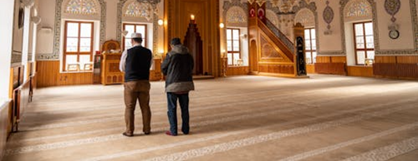Image APA ITU KHUSYUK DAN BAGAIMANA KIATNYA DALAM SHALAT? News